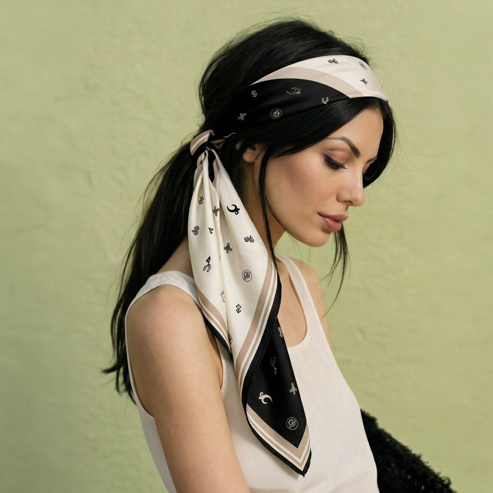 BBD BOUTIQUE — Umay’ın İzinde-Monochrome Anadolu Motifi Desenli Siyah-Ekru Bandana