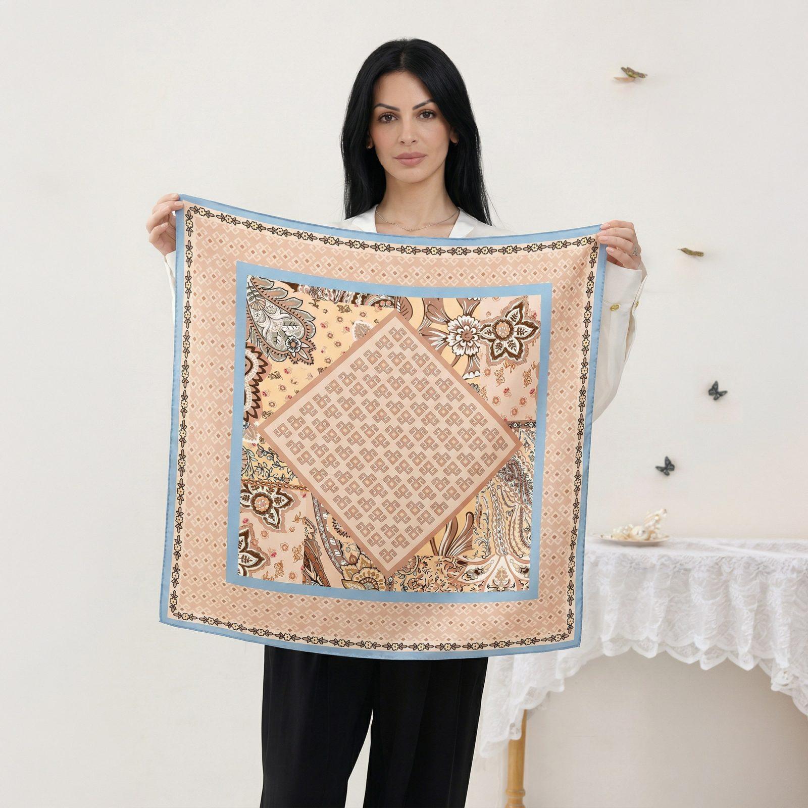 BBD BOUTIQUE — Koçbaşı-Patchwork Desenli Bej Bandana