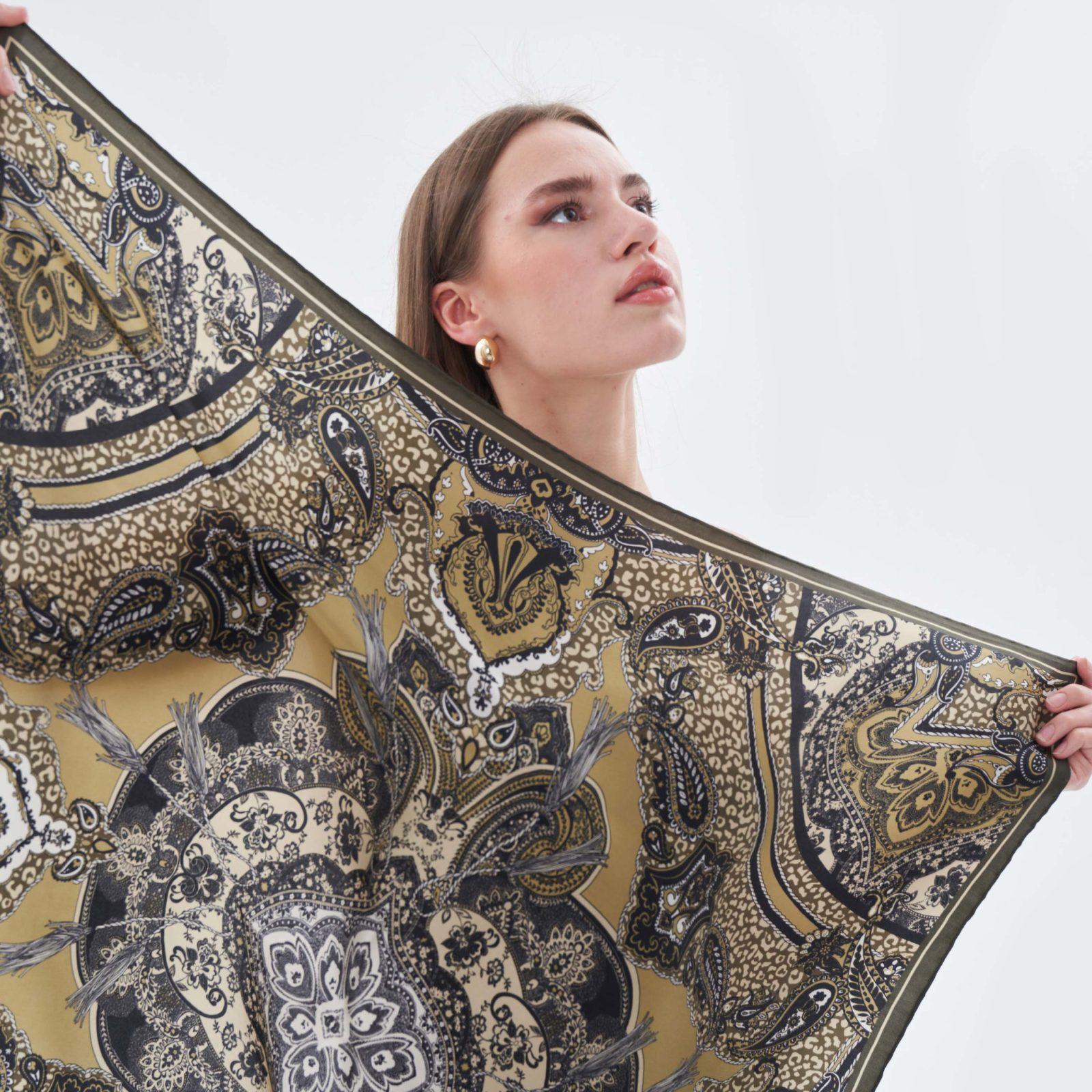 BBD BOUTIQUE — Yeşilin Mirası-Paisley Şal Desen Yeşil Eşarp